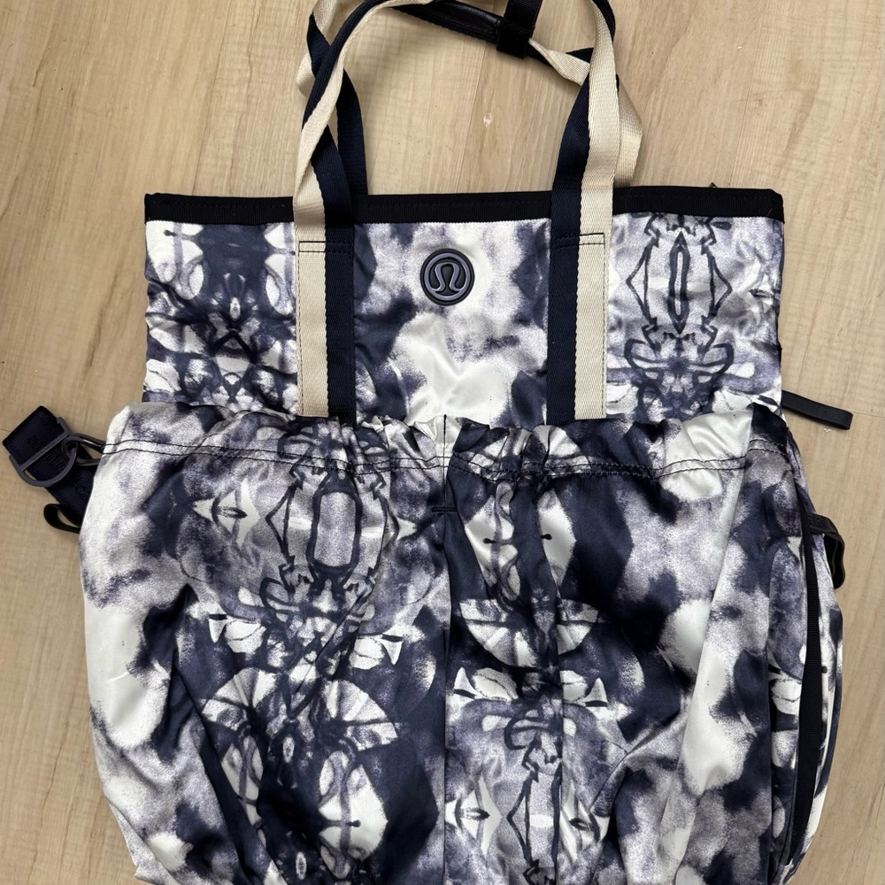 lululemon athletica Abstract Black and White Tote
